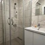 아파트 Stunning 3br 3bathroom 3ac Near Metro D6 이스탄불