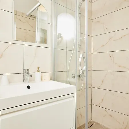 Stunning 3br 3bathroom 3ac Near Metro D6 Daire *