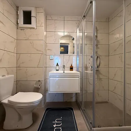 Stunning 3br 3bathroom 3ac Near Metro D6 *