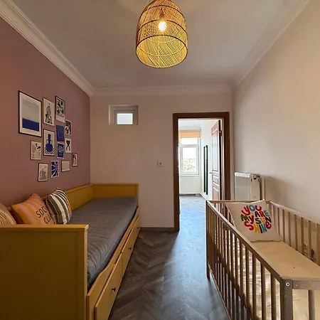 Stunning 3br 3bathroom 3ac Near Metro D6 Daire İstanbul