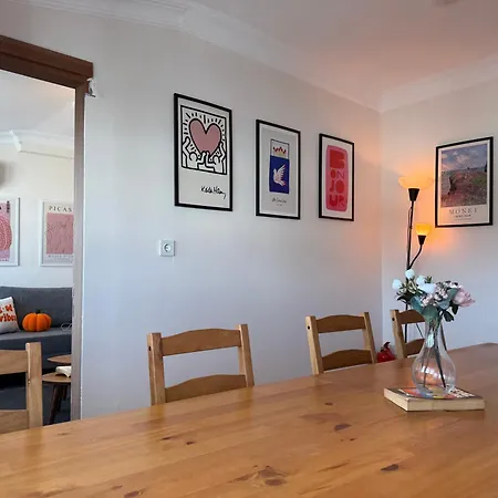 Stunning 3br 3bathroom 3ac Near Metro D6 * イスタンブール
