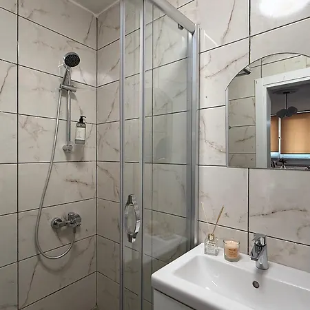 Stunning 3br 3bathroom 3ac Near Metro D6 * イスタンブール