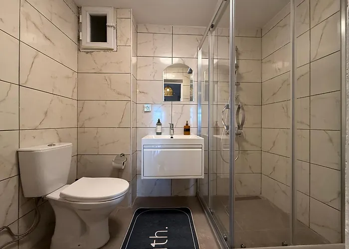 Stunning 3br 3bathroom 3ac Near Metro D6 *